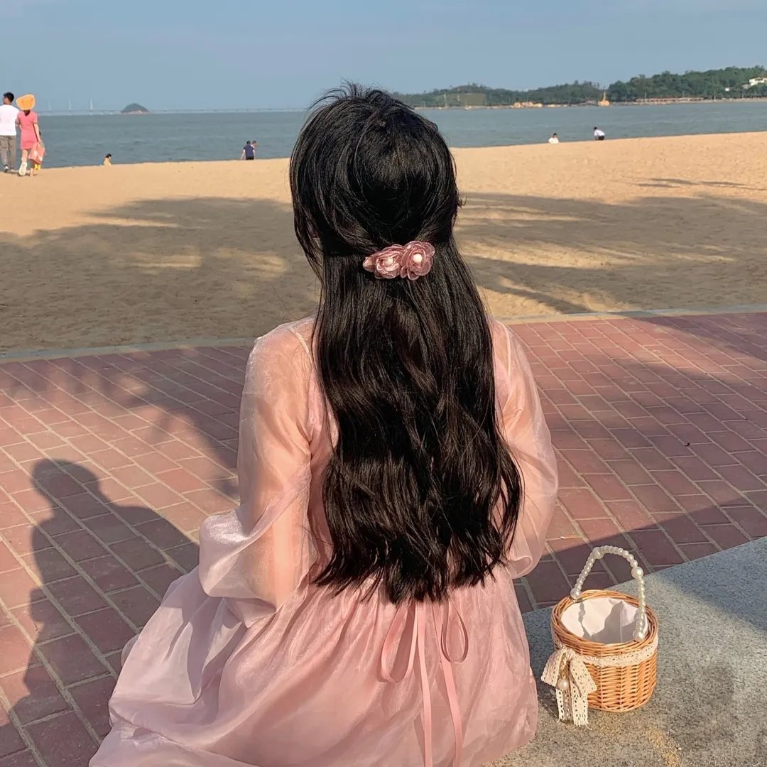 雪尽逢青山替师报恩护孤雌